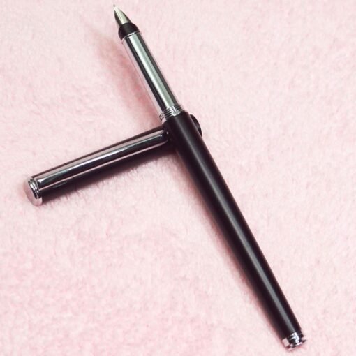 HERO 67 Fountain Pen: Classic Black with Silver Accents - Image 2