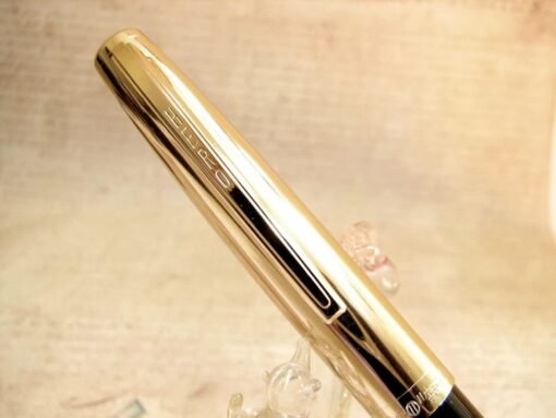 HERO 330: Classic Gold-Cap Fountain Pen - Image 4