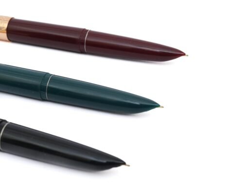 Hero 332 Fountain Pen – Iridium Nib, Gold Cap, Classic Design - Image 3