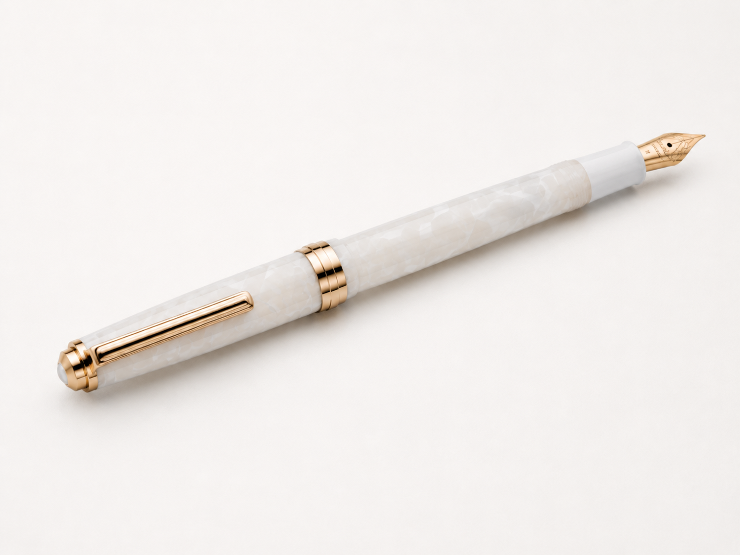 Click Falcon Premium Acrylic Fountain Pen Polar White